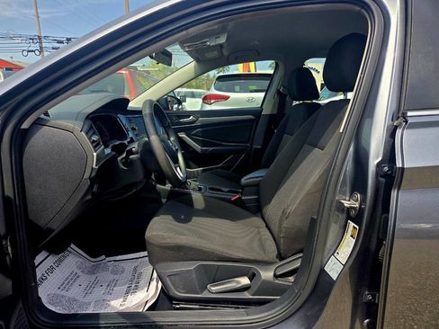 Used 2019 Volkswagen Jetta S w/ Driver Assistance Package FWD image 9