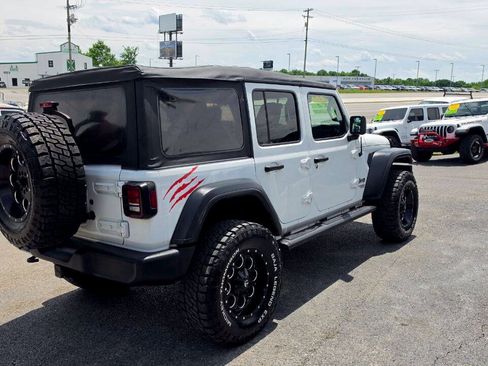 Used 2018 Jeep Wrangler Unlimited Sport AWD/4WD image 5