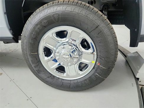 New 2026 RAM 2500 Tradesman w/ Chrome Appearance Group image 39