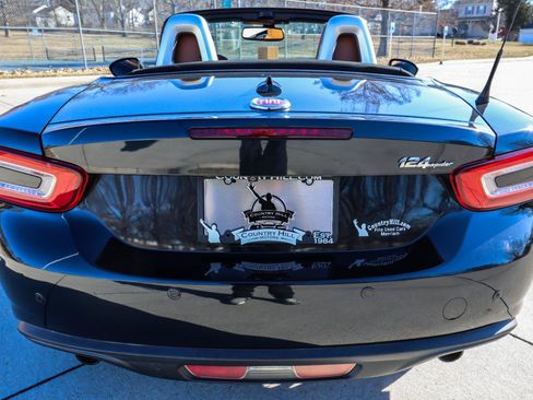 Used 2017 FIAT 124 Spider Lusso RWD image 42