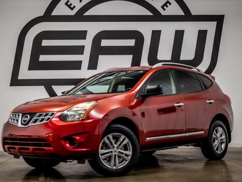 Used 2015 Nissan Rogue S w/ Convenience Package FWD image 1