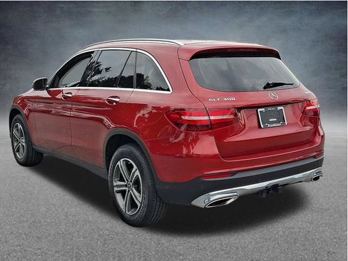 Used 2019 Mercedes-Benz GLC 300 4MATIC image 4