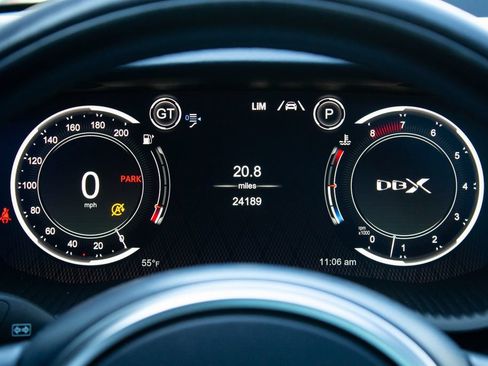 Used 2022 Aston Martin DBX AWD/4WD image 15