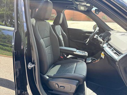 Used 2026 BMW X1 xDrive28i w/ Technology Package AWD/4WD image 28