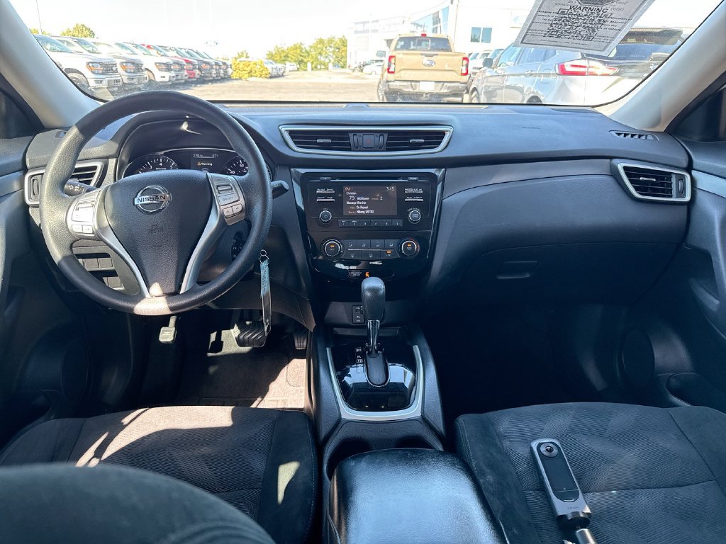 Used 2016 Nissan Rogue S FWD image 10