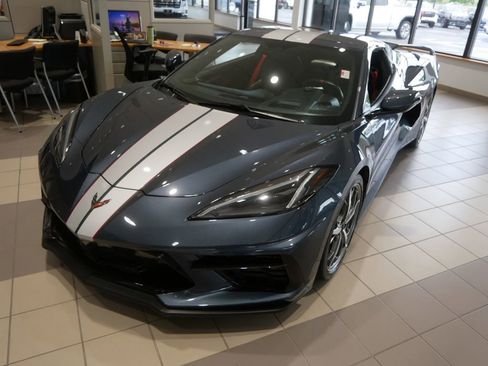 Used 2021 Chevrolet Corvette Stingray Premium Conv w/ Z51 Performance Package RWD image 37