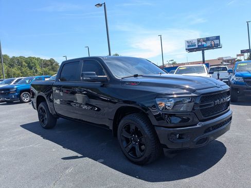 Used 2023 RAM 1500 Big Horn AWD/4WD image 3