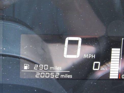 Certified 2025 Nissan Kicks SV w/ SV Premium Package FWD image 30