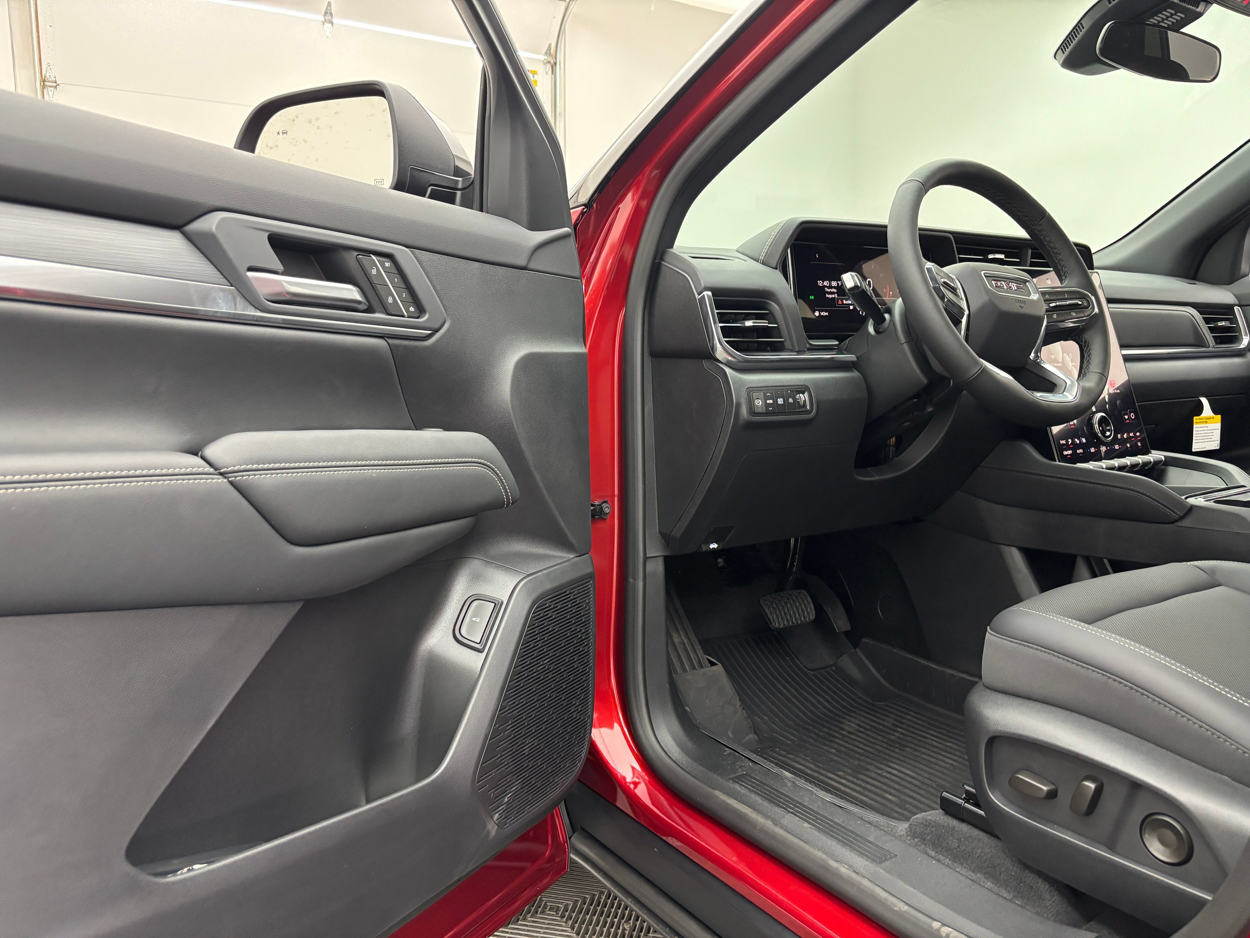 New 2027 GMC Terrain Elevation w/ Elevation Premium Package FWD image 16