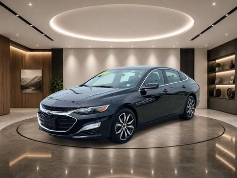 Used 2023 Chevrolet Malibu RS FWD image 2