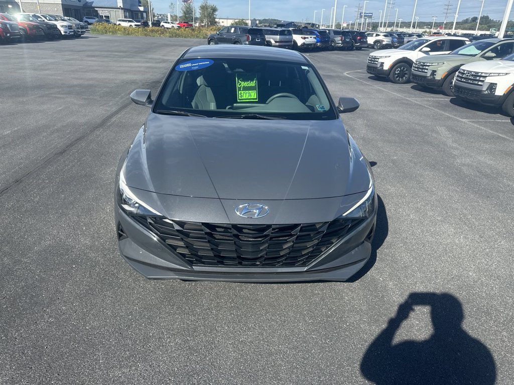Used 2023 Hyundai Elantra SEL FWD image 3