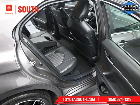 Used 2024 Toyota Camry SE image 31