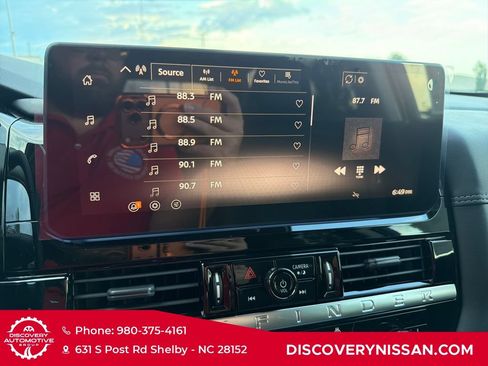 New 2026 Nissan Pathfinder Platinum AWD/4WD image 17