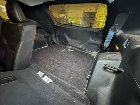 Used 2020 Jeep Cherokee Latitude Plus image 13