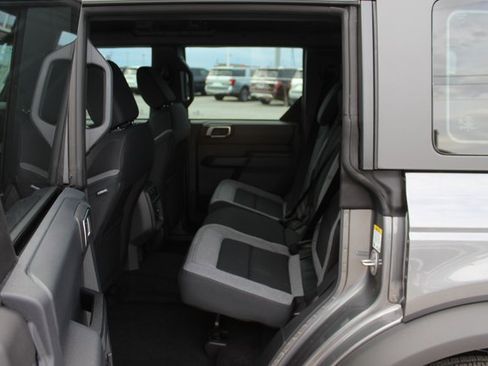 New 2025 Ford Bronco 4-Door image 9
