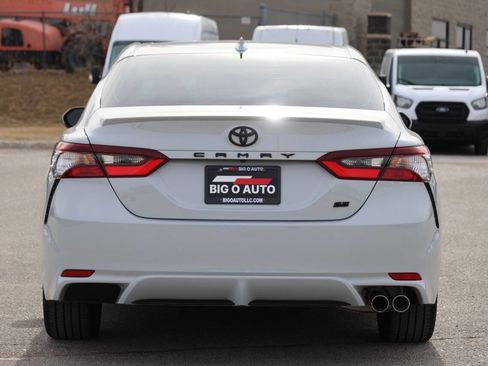 Used 2023 Toyota Camry SE image 10