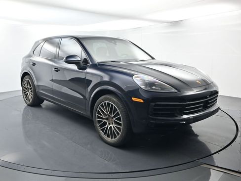 Certified 2023 Porsche Cayenne S Platinum AWD/4WD image 17