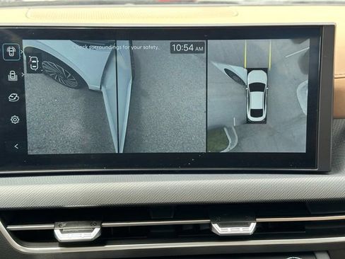 Used 2025 Hyundai Sonata Limited FWD image 31