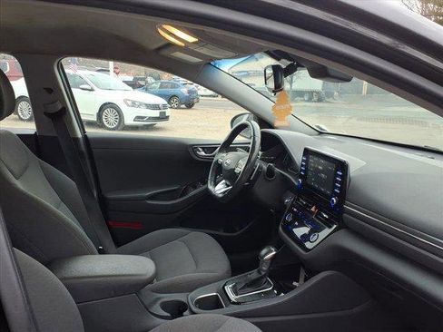 Used 2020 Hyundai Ioniq SE image 28