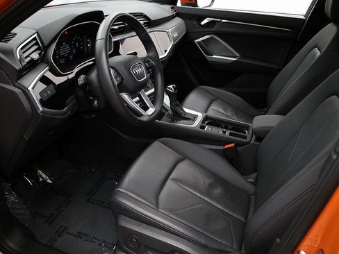 Used 2025 Audi Q3 2.0T Premium image 10