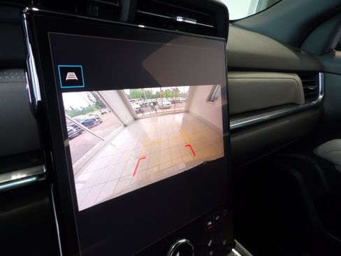 Used 2025 GMC Terrain Elevation AWD/4WD image 13