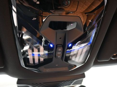 Used 2025 BMW 740i xDrive image 37