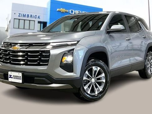 New 2026 Chevrolet Equinox LT w/ Convenience Package II image 2