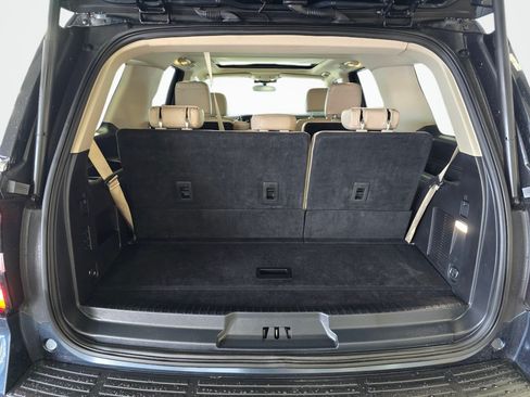 Used 2024 Ford Expedition Limited AWD/4WD image 17