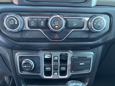 Certified 2018 Jeep Wrangler Unlimited Sport S image 24