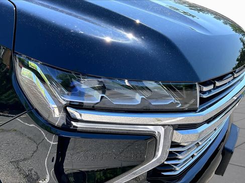 Used 2023 Chevrolet Tahoe Premier AWD/4WD image 28