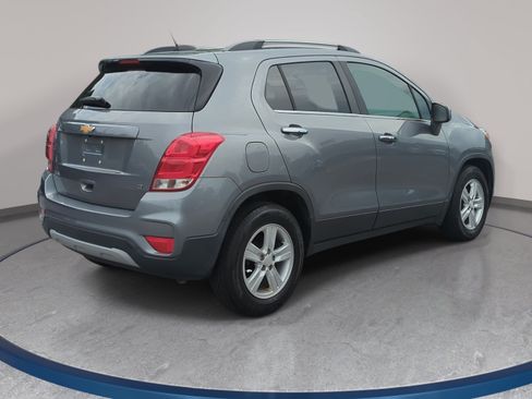 Used 2020 Chevrolet Trax LT w/ LT Convenience Package FWD image 5