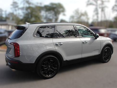 Certified 2022 Kia Telluride EX w/ EX Premium Package image 10