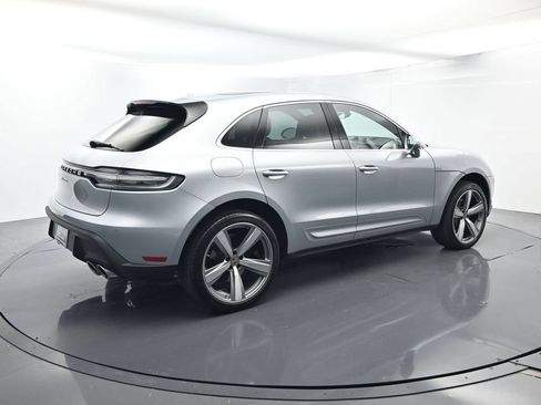Certified 2025 Porsche Macan AWD/4WD image 15