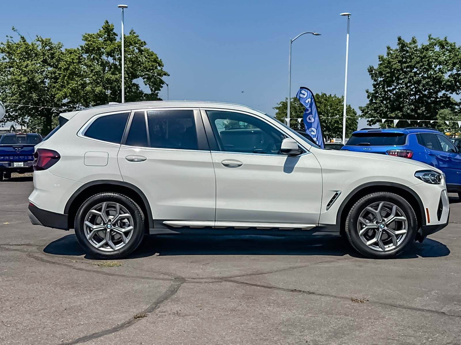 Used 2024 BMW X3 xDrive30i AWD/4WD image 2