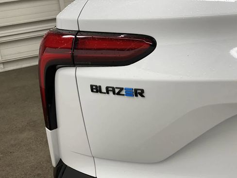 Used 2024 Chevrolet Blazer EV RS image 10