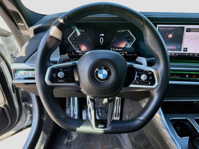 Used 2024 BMW 760i xDrive w/ Premium Package 2 AWD/4WD image 40