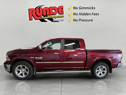 Used 2017 RAM 1500 Laramie w/ Convenience Group AWD/4WD image 3