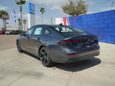 Used 2026 Honda Accord SE image 9
