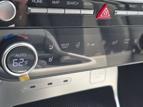 New 2026 Hyundai Ioniq 9 SEL AWD/4WD image 5