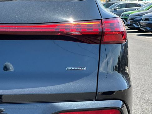 Used 2025 Audi Q5 Premium w/ Convenience Package AWD/4WD image 25