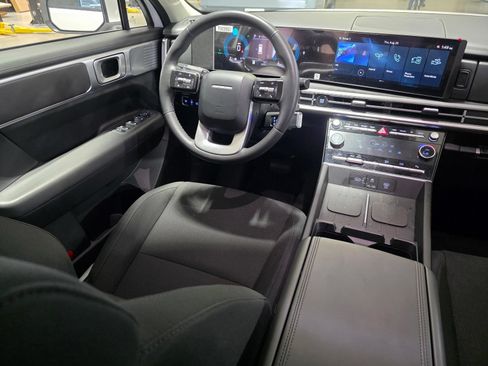 Used 2026 Hyundai Santa Fe SE FWD image 16
