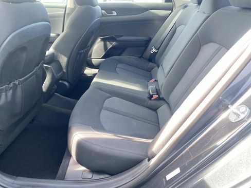 Used 2023 Kia K5 LXS image 12