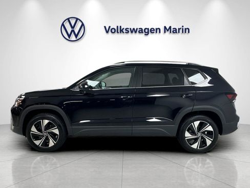 New 2026 Volkswagen Taos SE AWD/4WD image 2