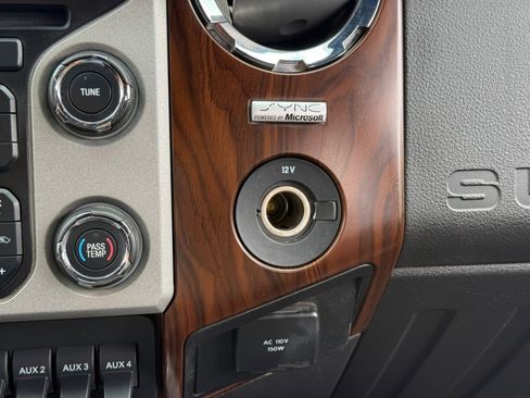 Used 2013 Ford F250 Lariat w/ Lariat Ultimate Pkg AWD/4WD image 19