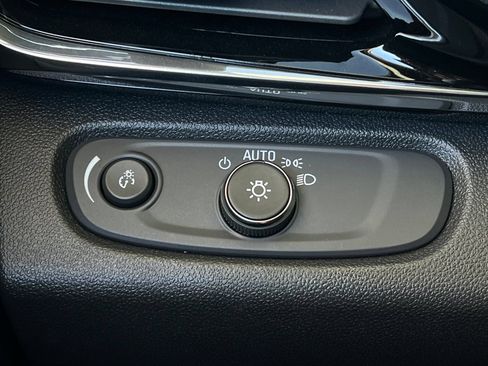 Used 2025 Buick Envista Sport Touring FWD image 35