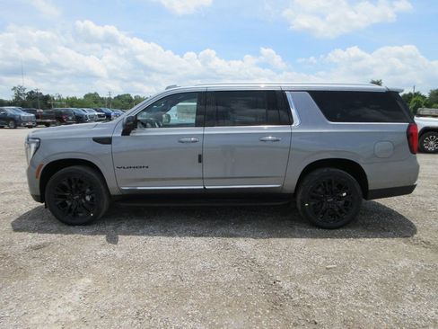 New 2026 GMC Yukon XL Elevation w/ Elevation Premium Package AWD/4WD image 7