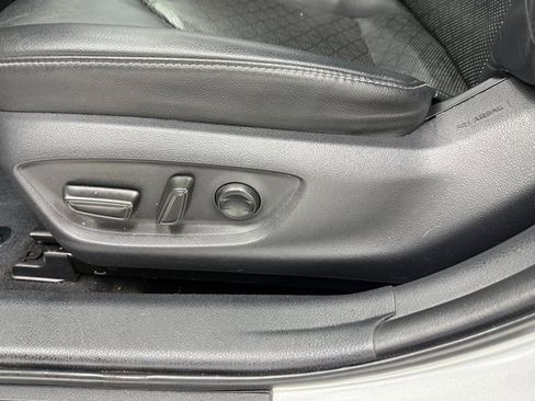 Used 2018 Toyota Camry XSE image 27