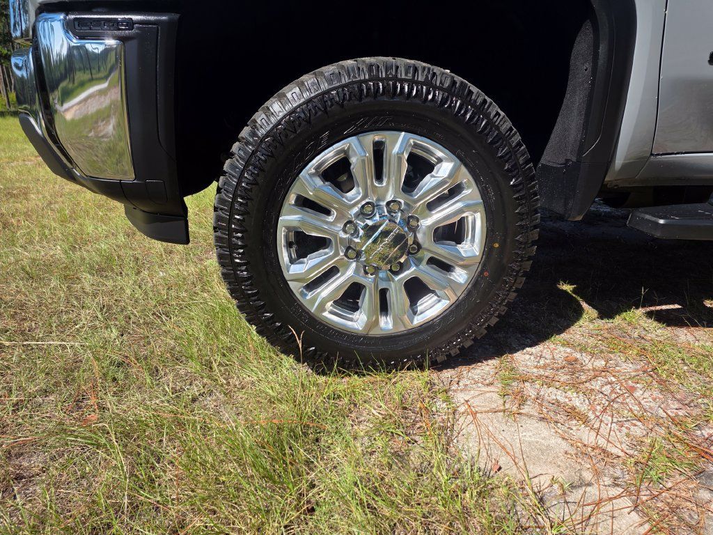 Used 2024 GMC Sierra 2500 Pro w/ 1SA Pro Safety Plus Package AWD/4WD image 8