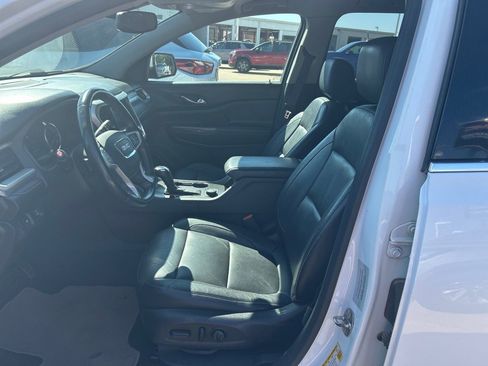Used 2018 GMC Acadia SLT image 9