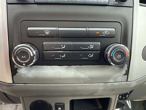 Used 2018 Nissan Frontier S image 27